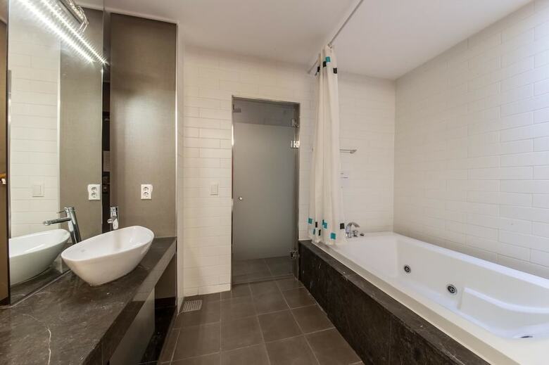 G Tourist Hotel Wolmido
