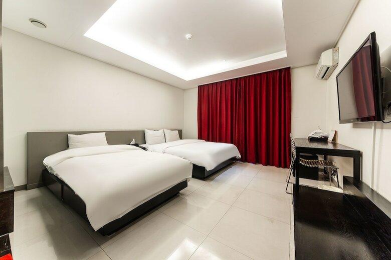 G Tourist Hotel Wolmido