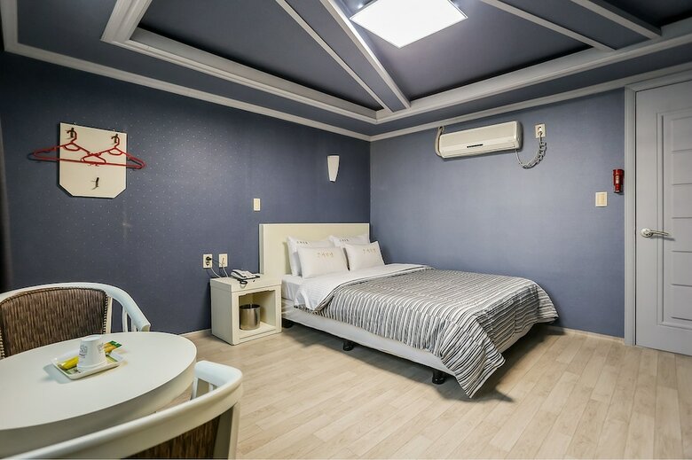 Hotel Wave