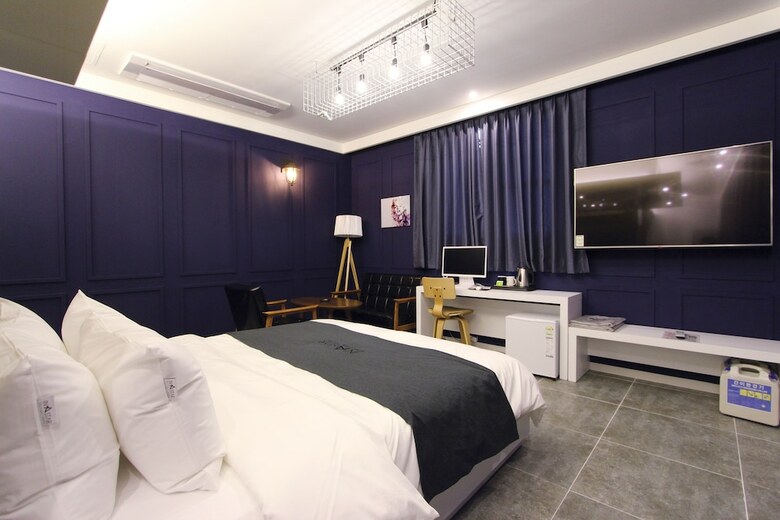 Instar Tourist Hotel