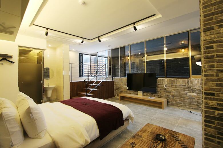 Instar Tourist Hotel