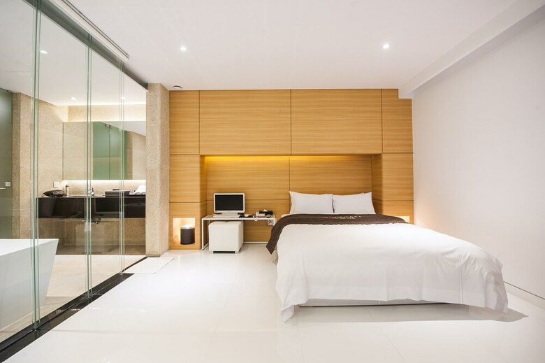 Hotel Amare
