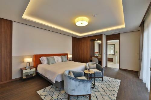 Camphortree Hotel And Resort