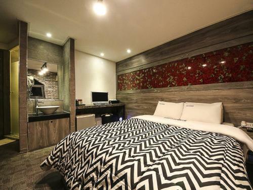 Bupyeong Fox Avenue Hotel