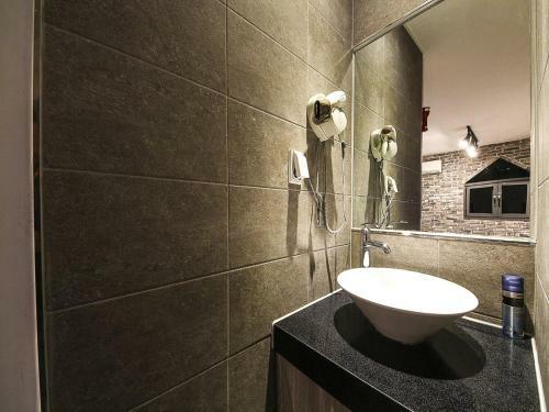 Bupyeong Fox Avenue Hotel
