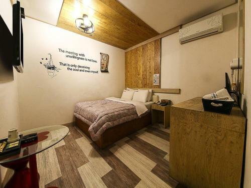 Bupyeong Fox Avenue Hotel