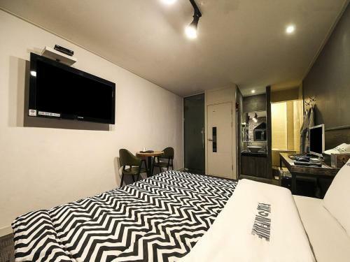 Bupyeong Fox Avenue Hotel