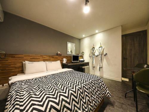 Bupyeong Fox Avenue Hotel