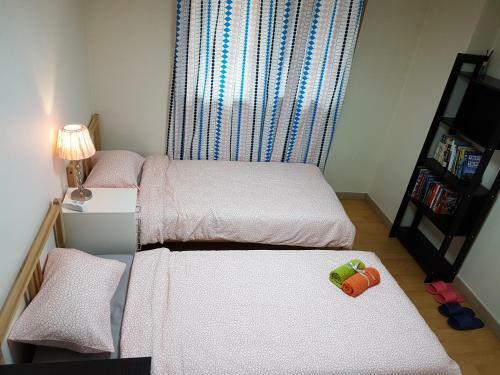 Bed & Breakfast Roommate In Ehwa