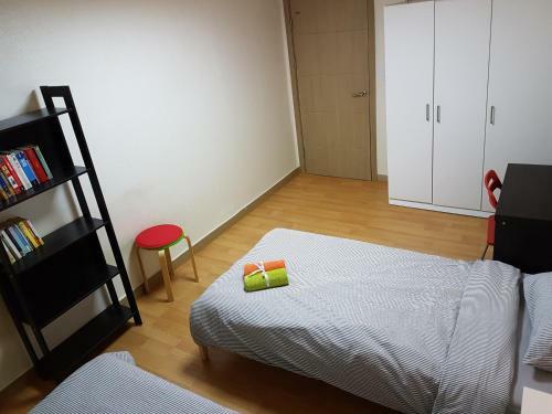 Bed & Breakfast Roommate In Ehwa