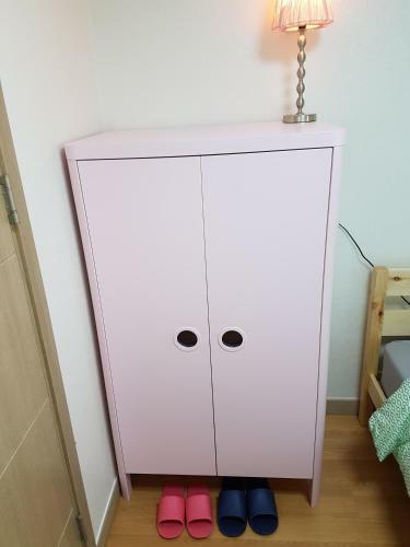 Bed & Breakfast Roommate In Ehwa