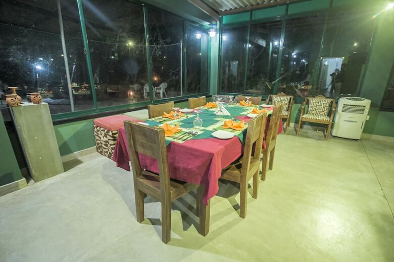 Bed & Breakfast Wilpattu Tree House