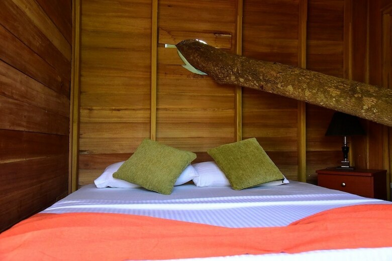 Bed & Breakfast Wilpattu Tree House
