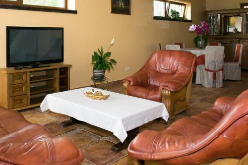 Hostal Sve?i? Namai Prie Margio