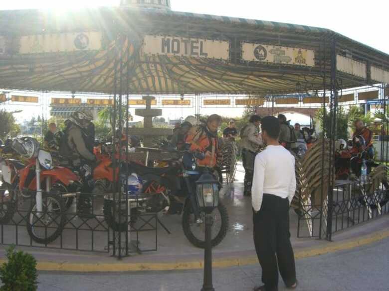 Motel Paris Dakar