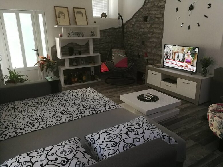 Apartamento Old House Morinj-tara