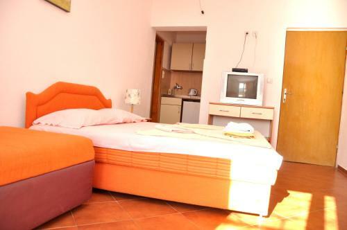 Apartments Radojevi?