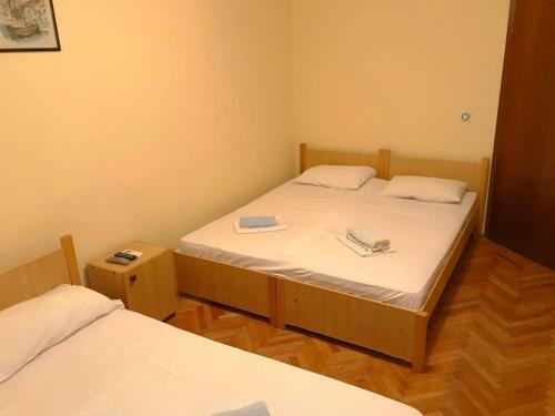 Hostal Guesthouse Obala