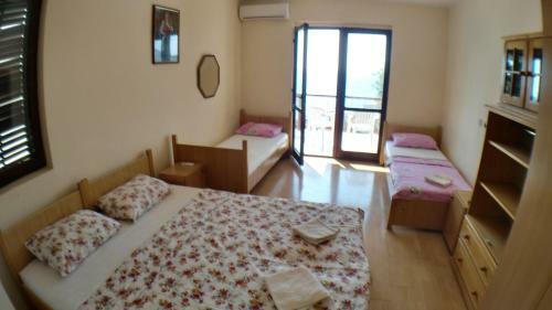 Hostal Guesthouse Obala