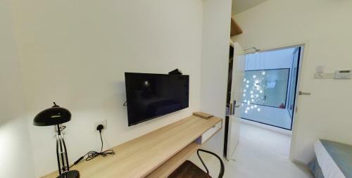 Bed & Breakfast Modern Cave Boutique Stay