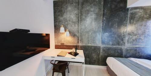 Bed & Breakfast Modern Cave Boutique Stay