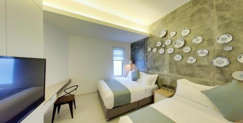 Bed & Breakfast Modern Cave Boutique Stay