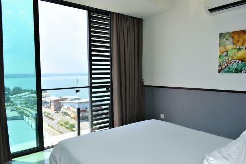 D'wharf Hotel & Serviced Residence