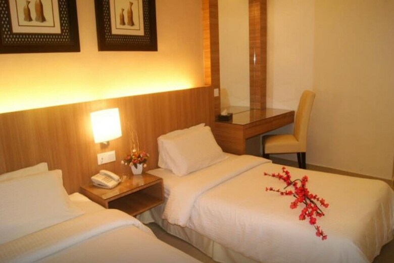 Hotel Rompin Beach Resorts