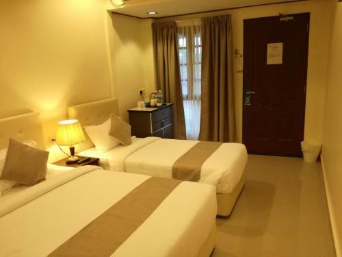 Hotel Al Safina Kijal Beach Resort