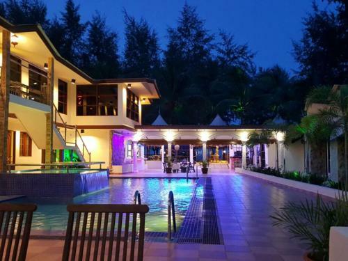 Hotel Al Safina Kijal Beach Resort