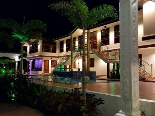 Hotel Al Safina Kijal Beach Resort