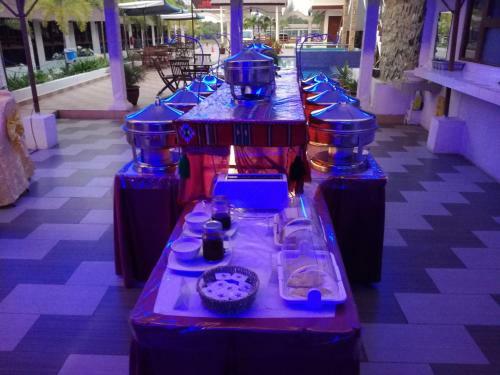 Hotel Al Safina Kijal Beach Resort