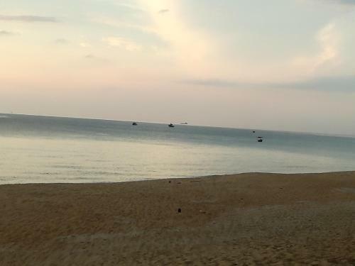 Hotel Al Safina Kijal Beach Resort