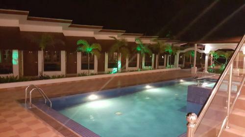 Hotel Al Safina Kijal Beach Resort