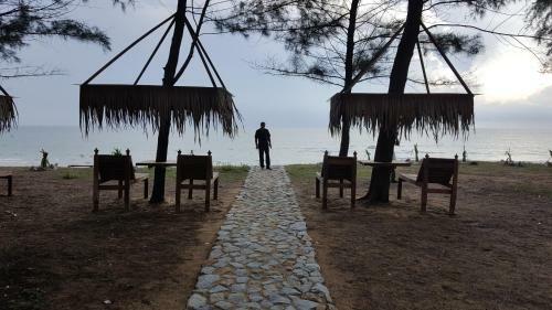 Hotel Al Safina Kijal Beach Resort