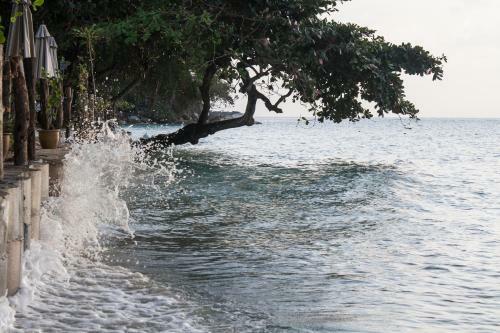 The Barat Perhentian