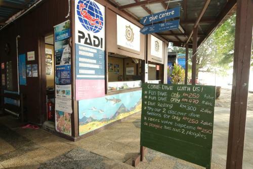 The Barat Perhentian