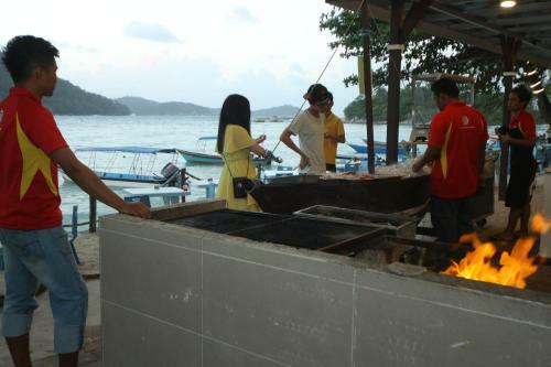 The Barat Perhentian