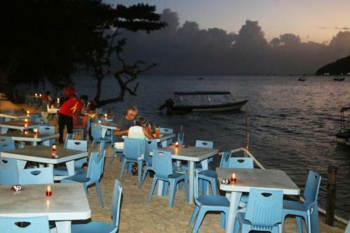 The Barat Perhentian