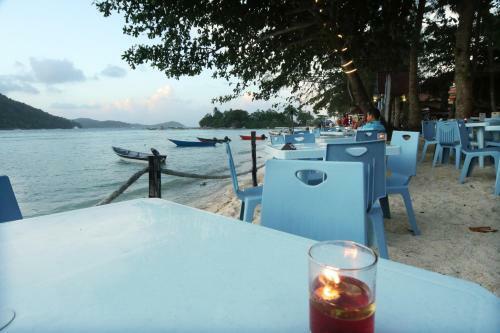 The Barat Perhentian