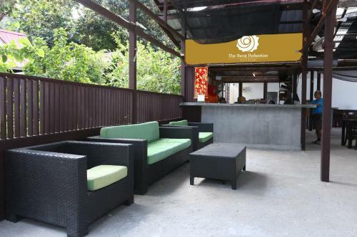 The Barat Perhentian
