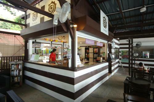 The Barat Perhentian