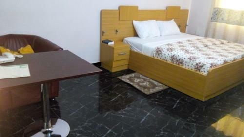 Hotel Ragaray Executive Suites