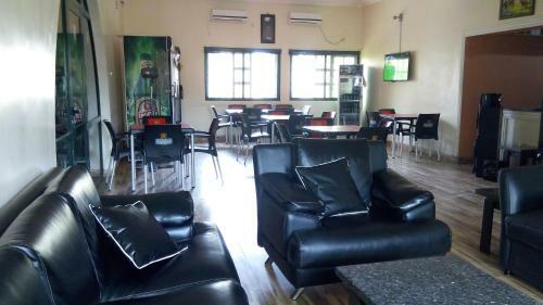Hotel Ragaray Executive Suites