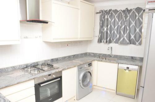 Apartamento Sscfg Aptms & Suites