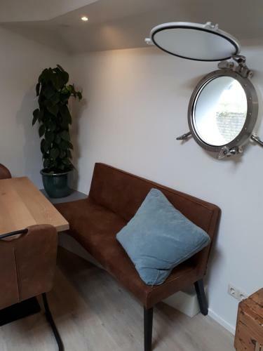 Bed & Breakfast Rooms On Water