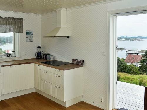 Holiday Home Bakkasund II