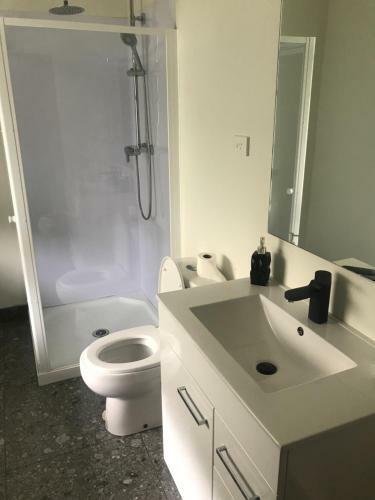 Te Puia Hot Springs Hotel