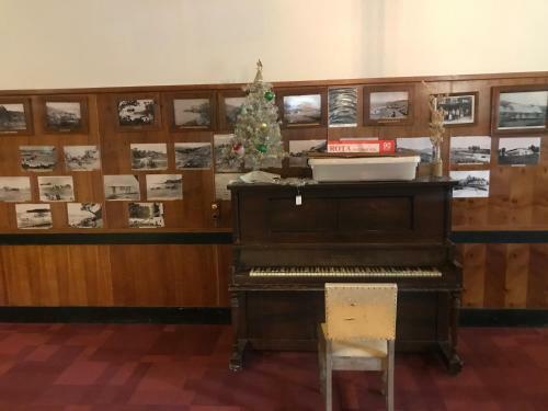 Te Puia Hot Springs Hotel