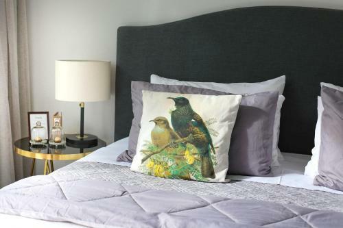Bed & Breakfast Serenity Lodge